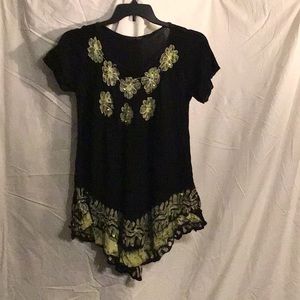 Pre-owned, 2x, black blouse with green floral design and has sequins.